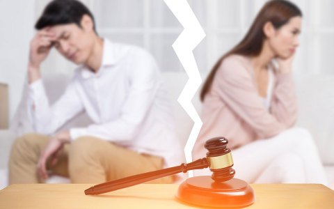 出轨婚姻法如何判决_婚姻法出轨_出轨婚姻法离婚后财产分割